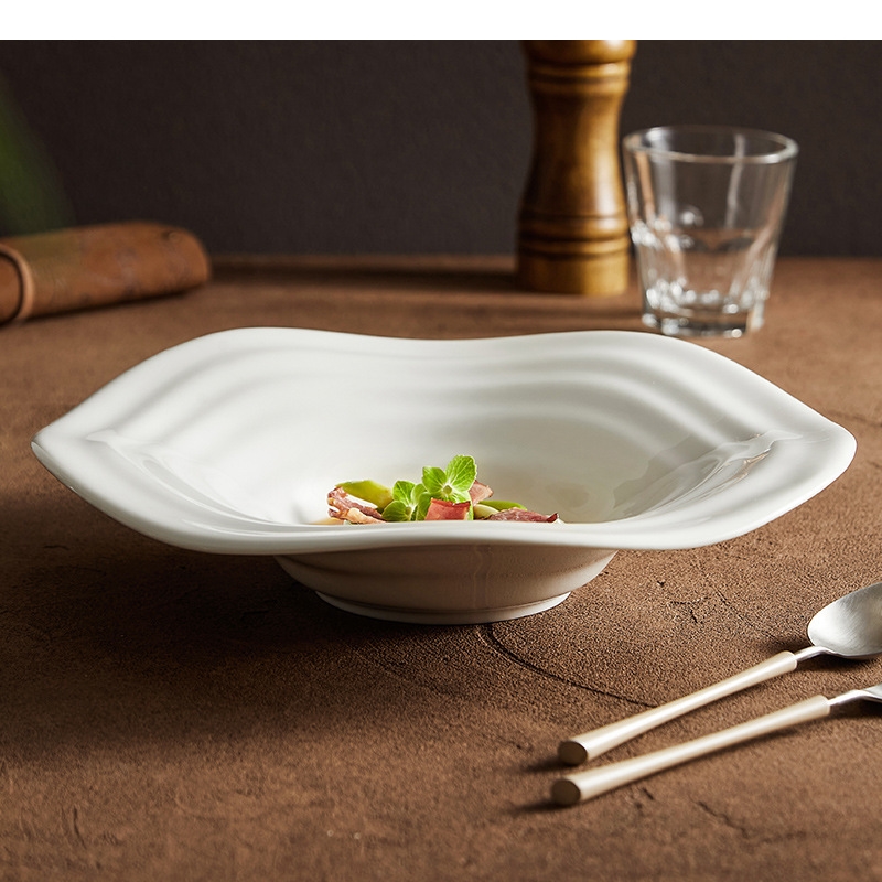 Irregular Shaped White Salad P - огляд і ціна Home Cooking Restaurants